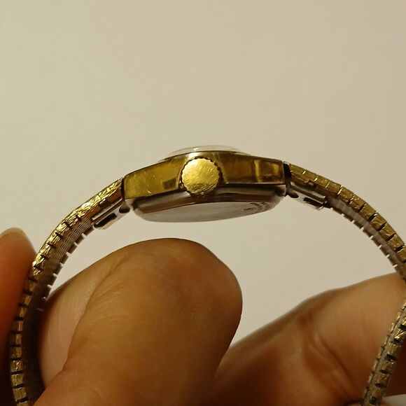 Vtg Waltham Women's Gold Tone 17 Jewels Manual Wind Analog Stainless Steel Watch - Picture 6 of 14